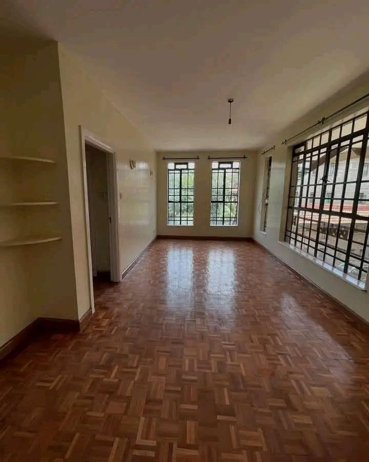 THREE BEDROOM APARTMENT TO LET IN LAVINGTON
