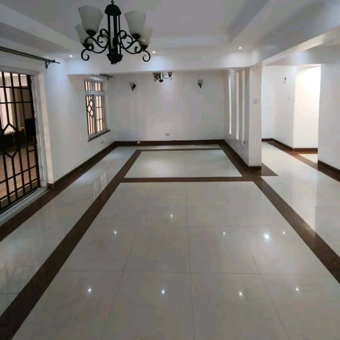 THREE BEDROOM PLUS SQ TO LET IN KILELESHWA