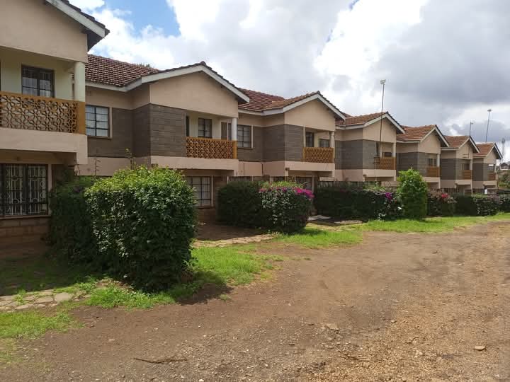 Three bedrooms mansionette to let at Zambezi 