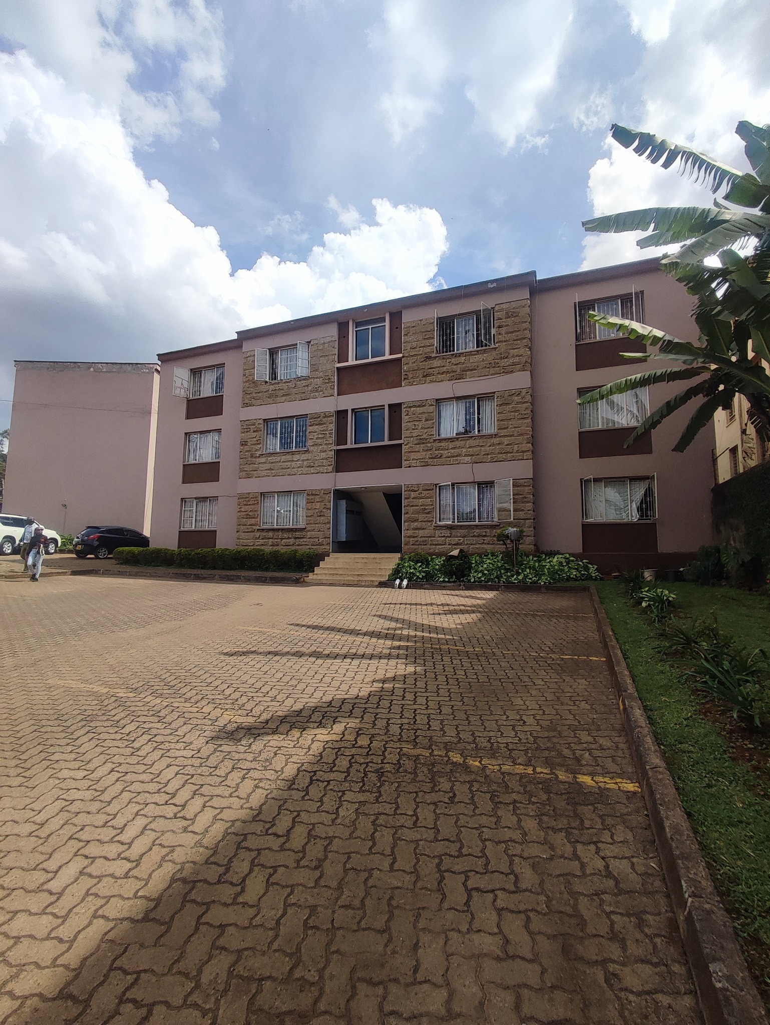 TWO BEDROOM APARTMENT TO LET IN PARKLANDS