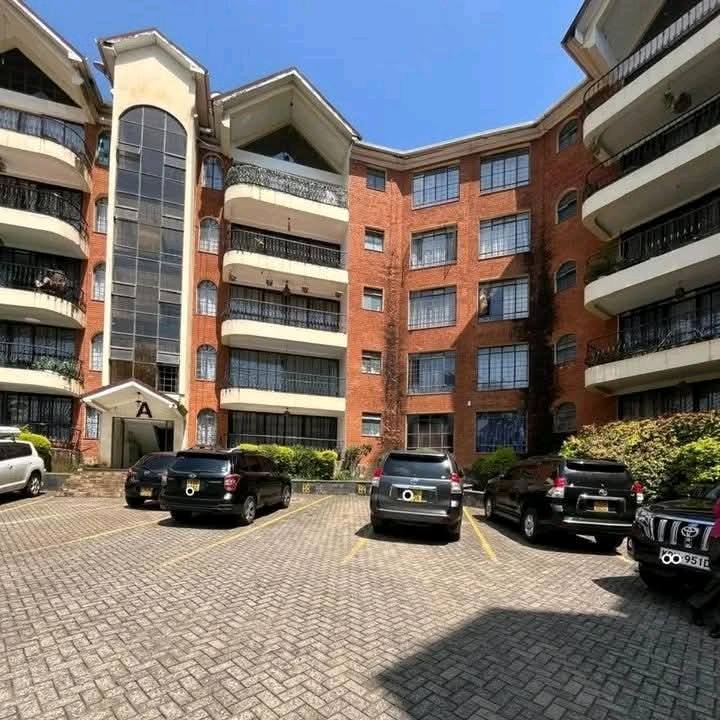 THREE BEDROOM PLUS SQ APARTMENT TO LET IN KILELESHWA