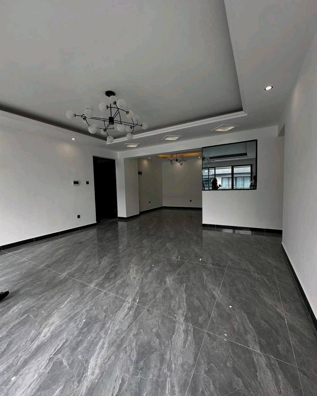 THREE BEDROOM PLUS SQ APARTMENT TO LET IN LAVINGTON